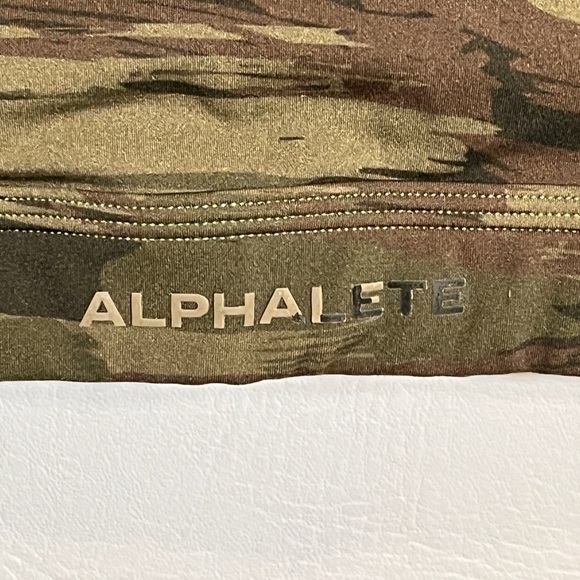 Alphalete Limitless Camo Sports Bra XS - Picture 5 of 9